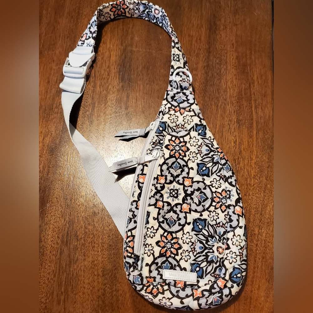 Vera Bradley Essential Sling